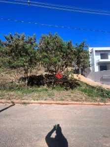 Lote/Terreno à venda, 900m² no Escarpas Do Lago, Capitólio