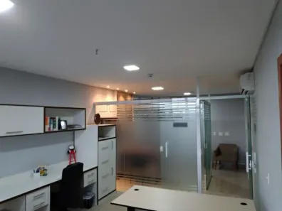 Sala Comercial à venda, 44m² no Centro, São José dos Campos