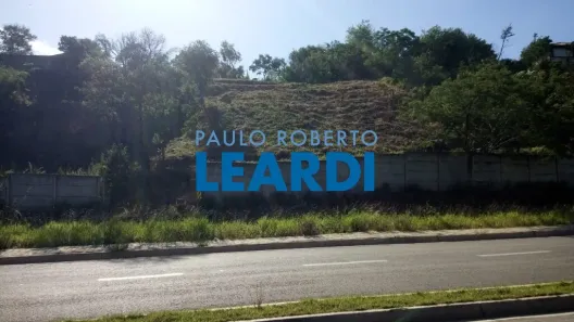 Lote/Terreno à venda, 968m² no Jardim Estância Brasil, Atibaia