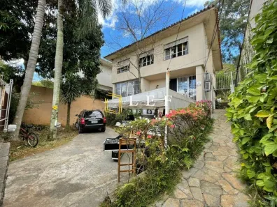 Casa com 4 Quartos à venda, 490m² no Pacaembu, São Paulo