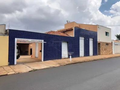Casa com 3 Quartos à venda, 348m² no Parque Alvorada, Araraquara