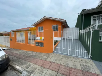 Casa com 3 Quartos para alugar, 138m² no Barreiros, São José