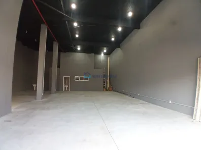 Prédio Comercial para alugar, 220m² no Jardim Miriam, São Paulo