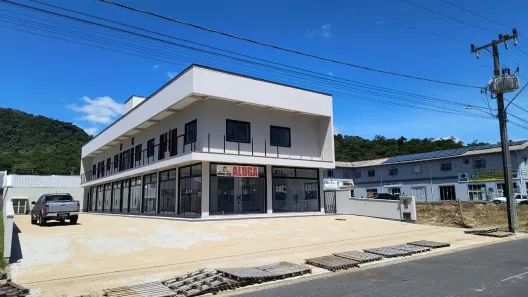 com 2 Quartos para alugar, 32m² no Bela Vista, Palhoça