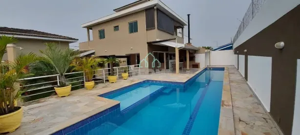 Sobrado com 3 Quartos à venda, 400m² no Piracangaguá, Taubaté