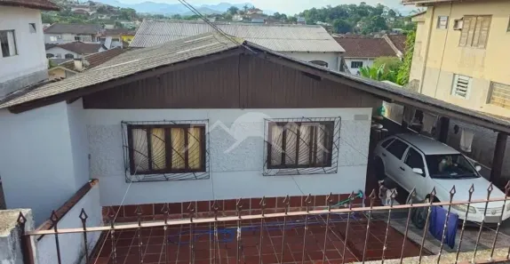 Casa com 6 Quartos à venda, 400m² no Floresta, Joinville