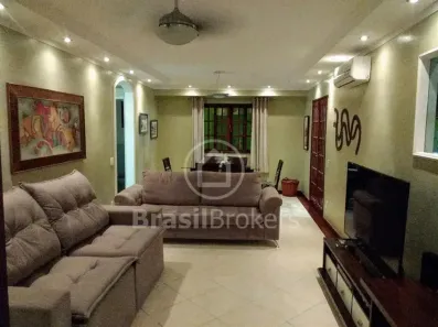 Casa com 4 Quartos à venda, 212m² no Freguesia (Jacarepaguá), Rio de Janeiro