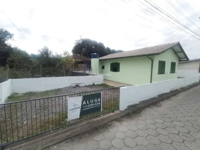 Casa com 2 Quartos para alugar, 60m² no Barra do Aririú, Palhoça
