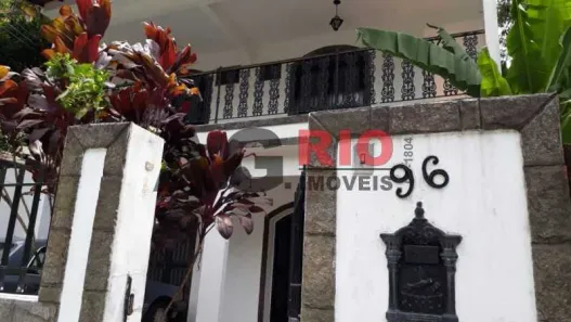 Casa de Condomínio com 3 Quartos para alugar, 274m² no Pechincha, Rio de Janeiro