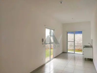 Casa de Condomínio com 2 Quartos à venda, 45m² no Vila La Brunetti, Itapetininga