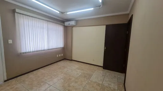 Sala Comercial à venda, 25m² no Centro, Sorocaba