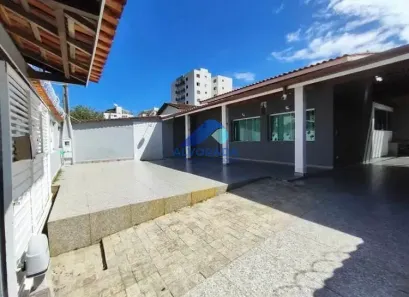 Casa com 4 Quartos à venda, 205m² no Martim de Sá, Caraguatatuba