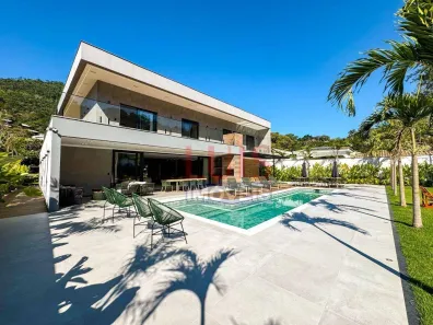 Casa de Condomínio com 4 Quartos para alugar, 720m² no Vila Progresso, Niterói