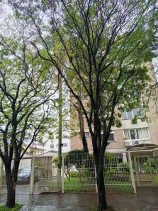 Apartamento com 2 Quartos para alugar, 75m² no Passo da Areia, Porto Alegre