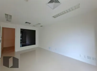 Sala Comercial à venda, 33m² no Barra da Tijuca, Rio de Janeiro