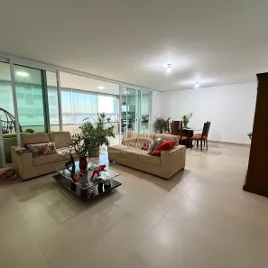 Apartamento com 3 Quartos à venda, 197m² no Osvaldo Rezende, Uberlândia