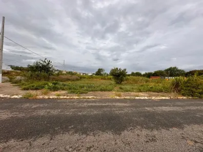 Lote/Terreno à venda, 300m² no Bosque da Figueira, Governador Valadares
