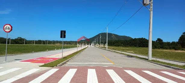 Lote/Terreno à venda, 200m² no Ingleses do Rio Vermelho, Florianópolis