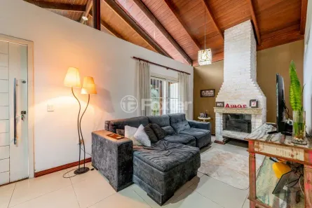 Casa com 5 Quartos à venda, 200m² no Camaquã, Porto Alegre