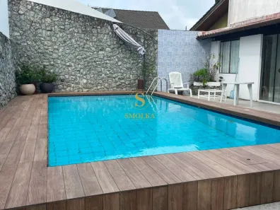 Casa com 4 Quartos para alugar, 360m² no Itacorubi, Florianópolis