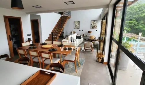 Casa com 5 Quartos para venda ou aluguel, 450m² no Itaipava, Petrópolis