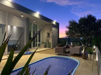 Casa de Condomínio com 3 Quartos à venda, 245m² no XANGRI-LÁ, Xangri-lá