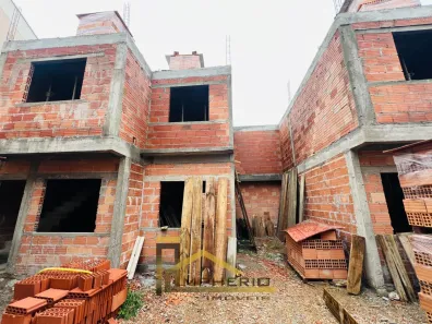 Sobrado com 2 Quartos à venda, 62m² no Sítio Cercado, Curitiba