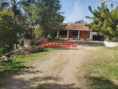 Fazenda/Sítio com 5 Quartos à venda, 330m² no Jardim Santa Hermínia, São José dos Campos