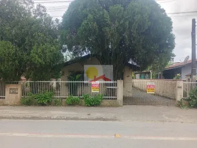 Casa com 2 Quartos para alugar, 54m² no Boehmerwald, Joinville
