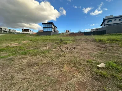 à venda, 330m² no Urbanova, São José dos Campos