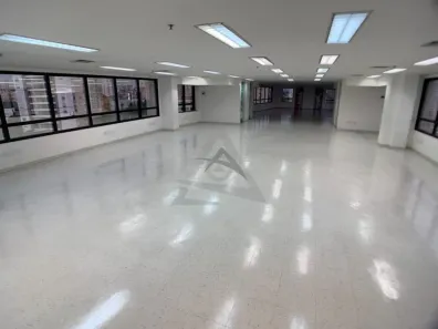 Sala Comercial para alugar, 226m² no Cambuí, Campinas