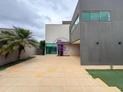 Sobrado com 4 Quartos à venda, 256m² no Dom Pedro, Londrina