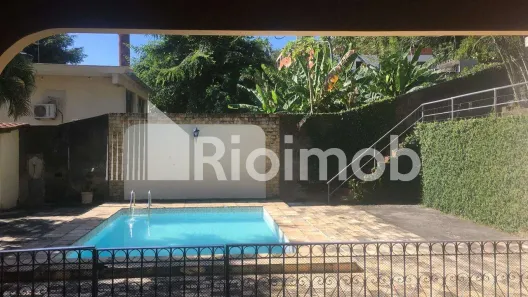 Casa com 4 Quartos à venda, 1000m² no Jardim Sulacap, Rio de Janeiro