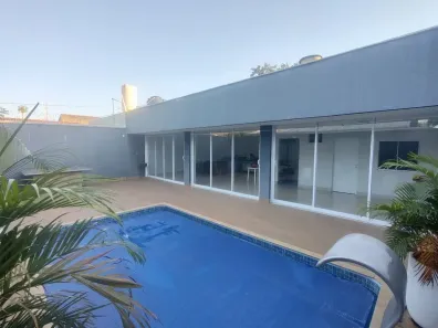 Casa com 3 Quartos à venda, 204m² no Jardim Mariliza, Goiânia