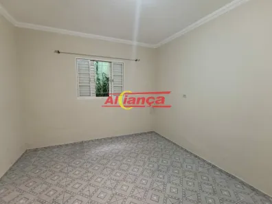 Casa com 1 Quarto para alugar, 45m² no Jardim Iporanga, Guarulhos