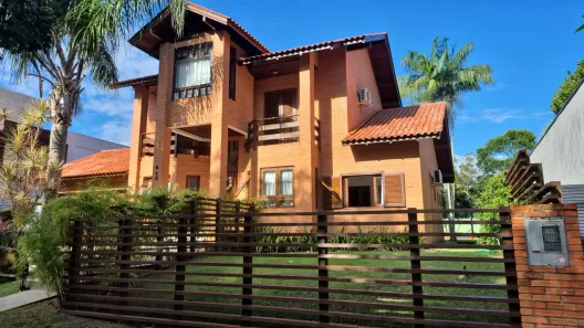 Casa com 4 Quartos à venda, 230m² no Lagoa da Conceição, Florianópolis