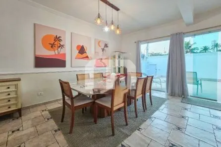 Casa com 3 Quartos para venda ou aluguel, 350m² no Jardim Virgínia, Guarujá