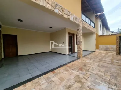 Casa com 4 Quartos à venda, 242m² no Santa Amélia, Belo Horizonte