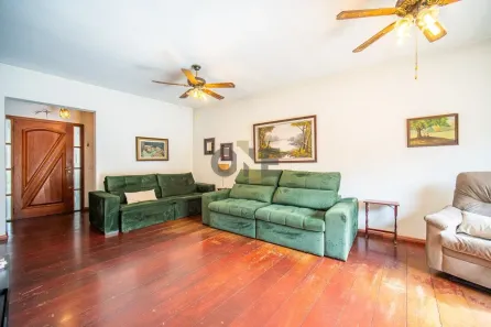 Casa de Condomínio com 3 Quartos à venda, 307m² no São Paulo II, Cotia