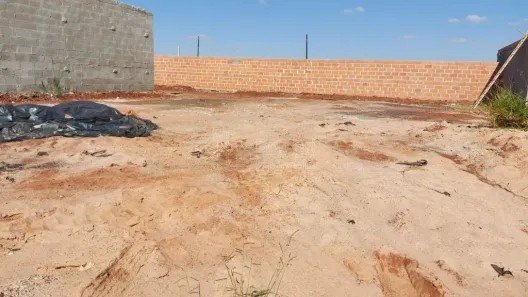 Lote/Terreno à venda, 235m² no Jardim Ipê Amarelo, Araraquara