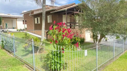 Casa com 2 Quartos à venda, 130m² no Mina do Mato, Criciúma