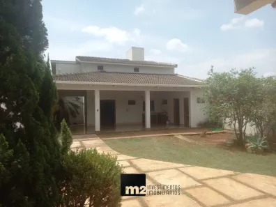 Sobrado com 4 Quartos à venda, 320m² no Vila Rezende, Goiânia