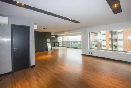 Apartamento com 3 Quartos para alugar, 192m² no Campo Belo, São Paulo