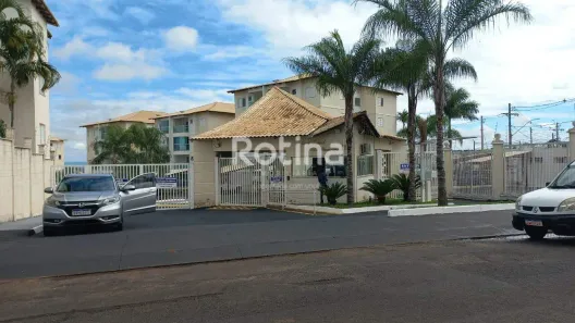 Apartamento com 2 Quartos para alugar, 58m² no Alto Umuarama, Uberlândia