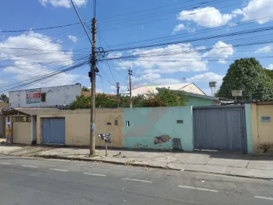 Casa com 2 Quartos à venda, 227m² no Vila Santa Efigênia, Goiânia