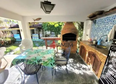 Casa com 4 Quartos à venda, 216m² no Maria Paula, Niterói