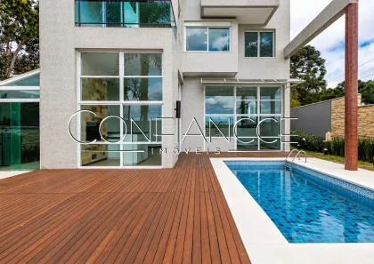 Casa de Condomínio com 5 Quartos para alugar, 595m² no São João, Curitiba