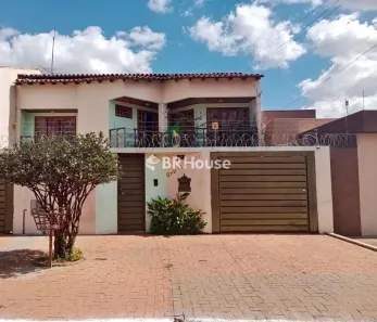 Sobrado com 4 Quartos à venda, 286m² no Taguatinga Norte, Brasília