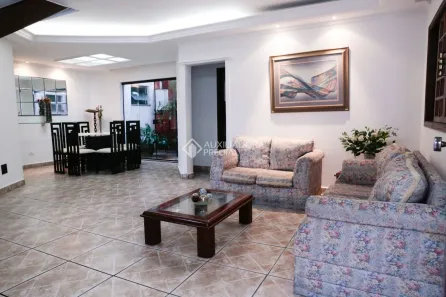Sobrado com 3 Quartos à venda, 241m² no Nova Petrópolis, São Bernardo do Campo