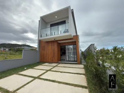 Sobrado com 3 Quartos à venda, 142m² no Ferraz, Garopaba